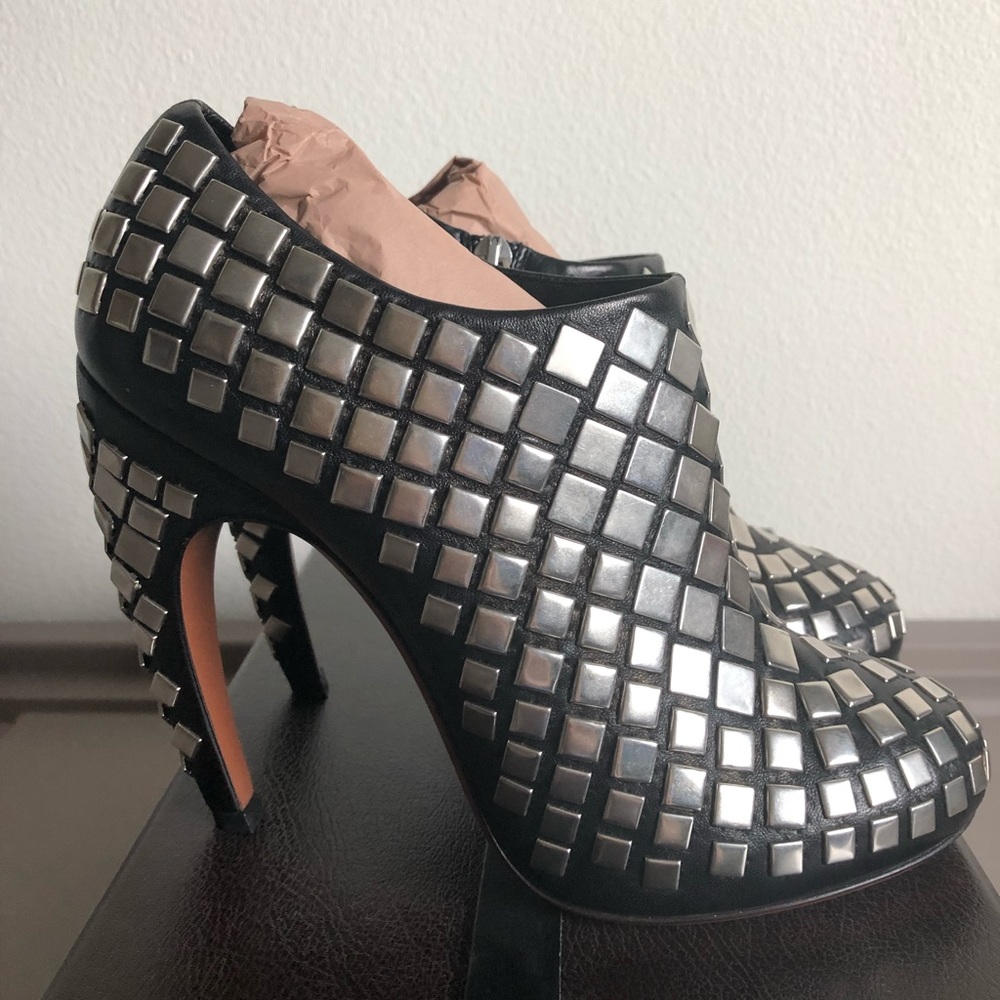 Alaia Studded Booties 39